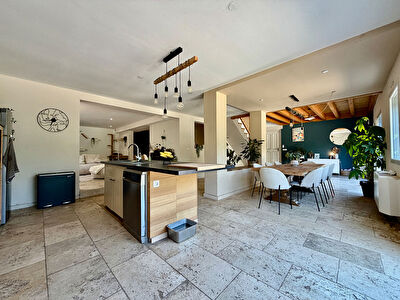 Maison Bagnols Sur Cèze - 7 pièces - 220 m²