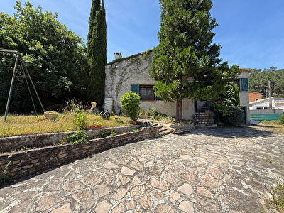 Maison Bagnols sur Cèze - 8 pièces + Garage  156 m²