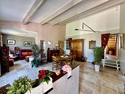 Maison Bagnols Sur Cèze - 7 pièces- 153 m²