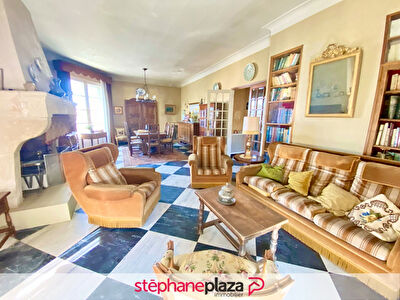Appartement Pont St Esprit - 6 pièces - 154 m²