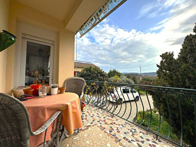 Maison Connaux - 7 pièces - 132 m² + 74 m² de garages