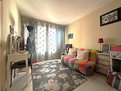 Appartement avec ascenseur Bagnols Sur Cèze - 4 pièces - 91 m²