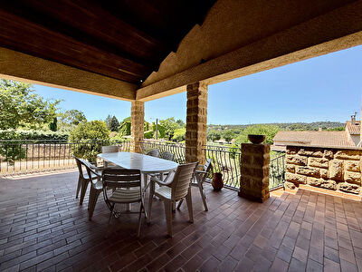 Maison Bagnols Sur Ceze - 9 pièces - 264 m²