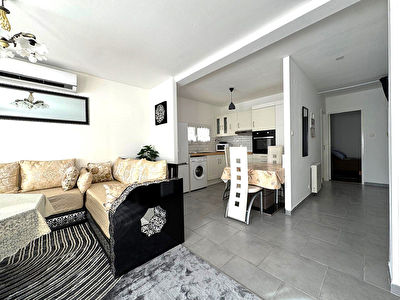 Appartement Bagnols Sur Cèze - 4 pièces - 72 m² et Terrasse et Garage