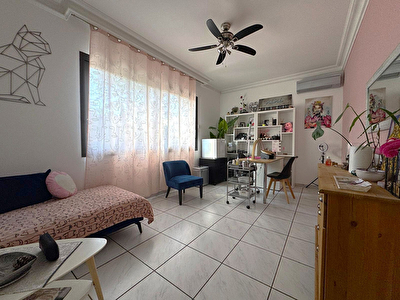 Maison Bagnols sur Cèze - 7 pièces - 194 m²