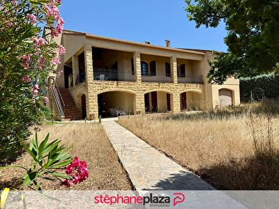 Maison Bagnols Sur Ceze - 9 pièces - 264 m²