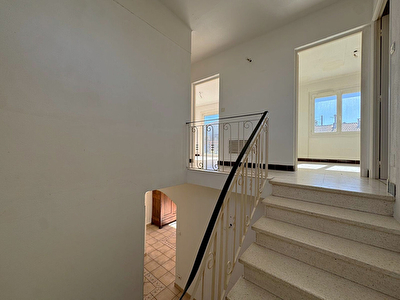 Maison Bagnols-sur-Cèze - 5 pièces - 86 m² + Garage
