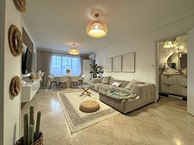 Appartement Bagnols sur Cèze - 3 pièces - 76 m² + Parking