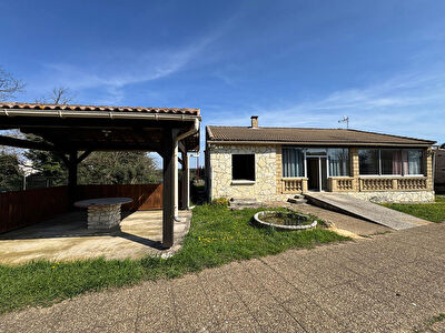 Maison Pouzilhac - 5 pièces - 109 m²