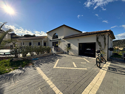 Maison St Andre De Roquepertuis - 6 pièces- 140m² + Piscine