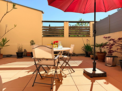 Appartement Vaison La Romaine - 3 pièces - 73m² - avec ascenseur, garage et terrasse