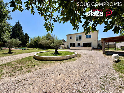 Maison Bagnols Sur Cèze - 7 pièces - 220 m²
