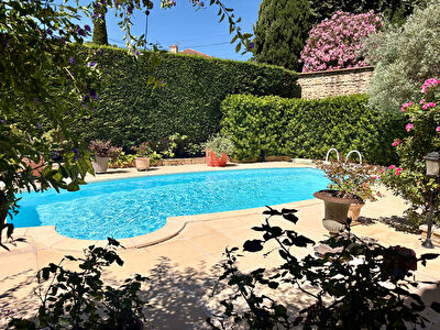 Maison Orange - 10 pièces - 330 m²