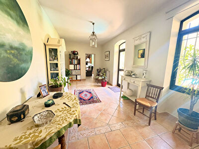 Maison Orange - 10 pièces - 330 m²