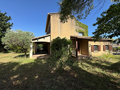 Maison Bagnols sur Cèze - 9 pièces - 194 m² + Garage