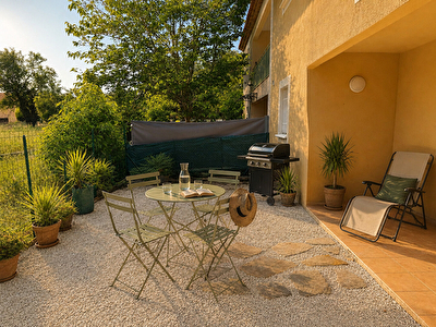 Maison Bouchet - 4 pièces - 93m² avec garage, parking privé et cour