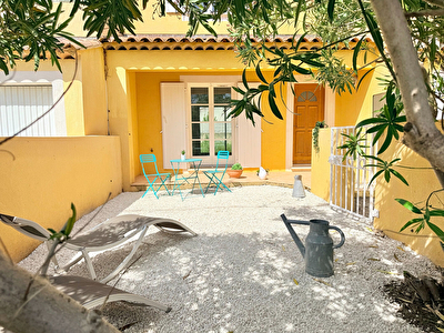 Maison Bouchet - 4 pièces - 93m² avec garage, parking privé et cour