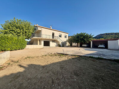 Maison Chusclan 4 pièces - 130 m²
