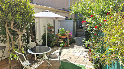 Loft de plain pied Valréas avec cour privative - 4 pièces - 94 m²
