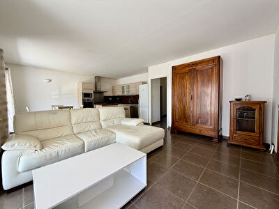 Appartement Bagnols Sur Ceze - 3 pièces - 73 m²