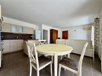 Appartement Bagnols Sur Ceze - 3 pièces - 73 m²