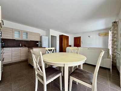 Appartement Bagnols Sur Ceze - 3 pièces - 73 m²