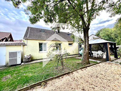 Maison Le Chatelet En Brie 7 pièce(s) 137 m2 au sol