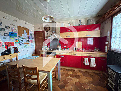 MAISON LE CHATELET EN BRIE - 7 pièce(s) - 155.87