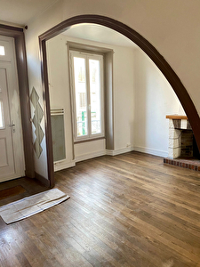 Location F2 Valence en Brie