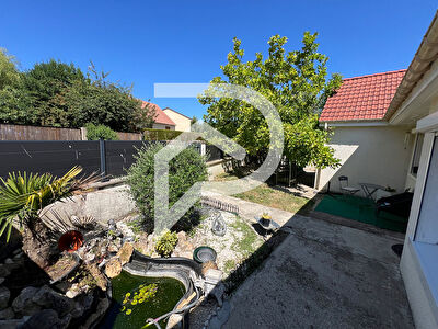 MAISON INDIVIDUELLE SECTEUR LE CHATELET - 5 pièce(s) - 120 m2