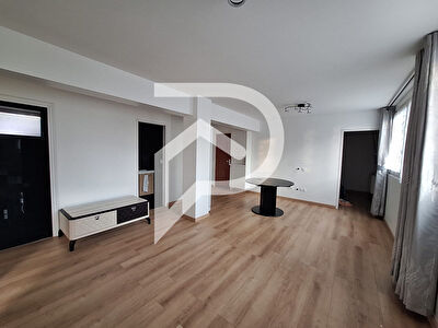 APPARTEMENT 4 PIECES  AVEC BALCON