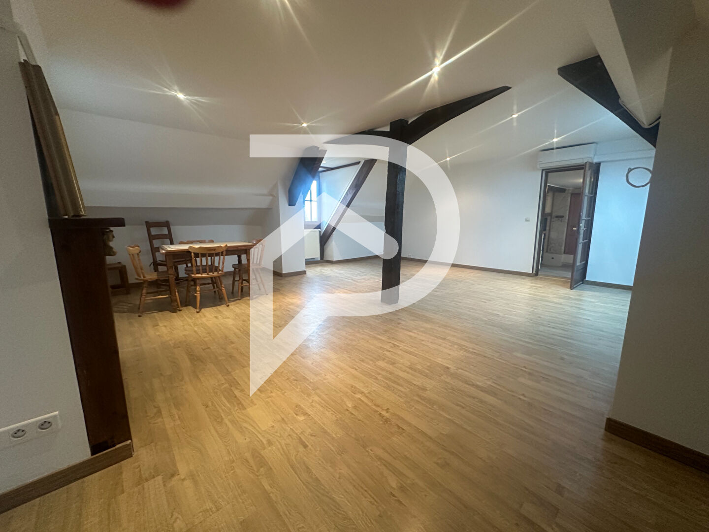 Photo du bien : Appartement 3 pièces 83.85 m2