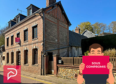 Maison en briques dans BERNAY avec jardin et garage