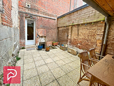 Emplacement rare, charme et authenticité au coeur de la ville !