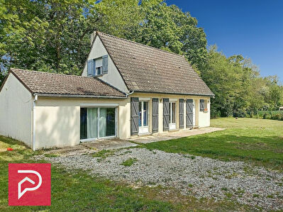 Maison avec superbe environnement