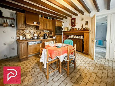 Charmante maison avec jardin arboré sur les hauteurs de BERNAY