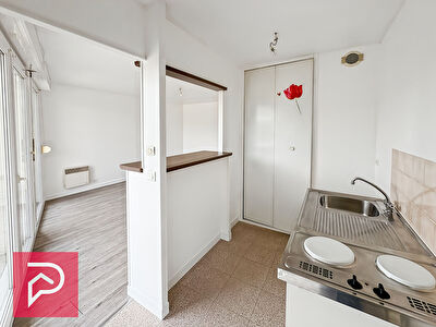 Appartement T1 dans une résidence avec ascenseur.