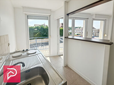 Appartement T1 dans une résidence avec ascenseur.