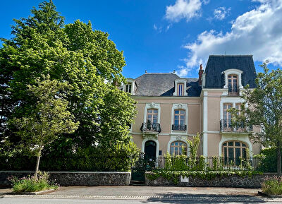 Maison Néris Les Bains 12 pièces