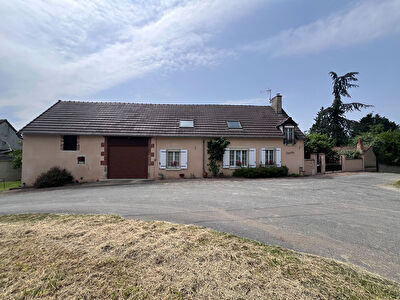 Maison Estivareilles 5 pièce(s) 131 m2