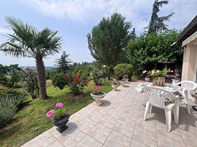 Maison Estivareilles 5 pièce(s) 131 m2