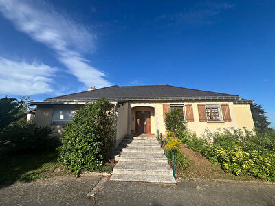 Maison Desertines 7 pièce(s) 232 m2