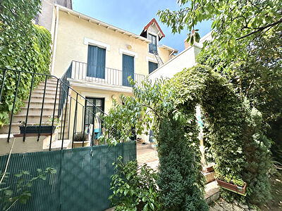 Maison Montlucon 5 pièce(s) 104 m2