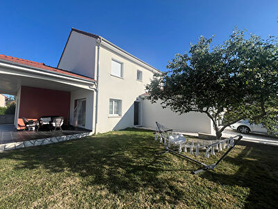 Maison Premilhat 5 pièce(s) 148 m2