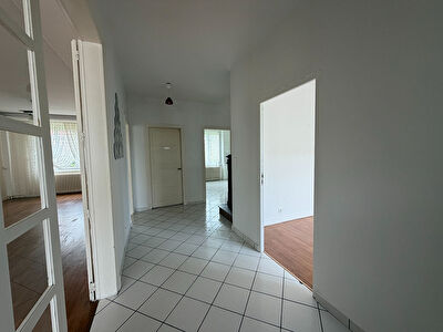 Maison Montlucon 6 pièce(s) 156.17 m2