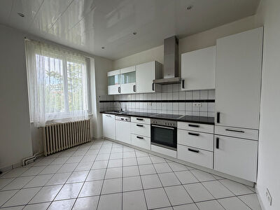 Maison Montlucon 6 pièce(s) 156.17 m2