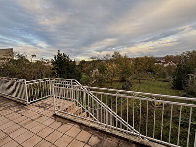 Maison Montlucon 7 pièce(s) 145 m2