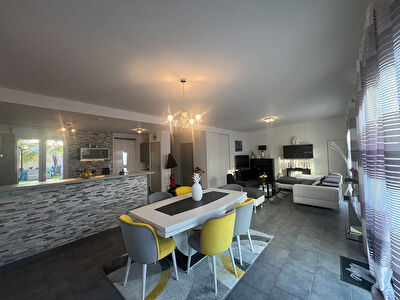 Maison/ Loft Montlucon 5 pièce(s) 156.4 m2