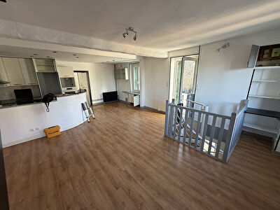 Maison Neris Les Bains 5 pièce(s) 133 m2