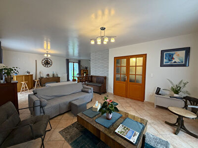 Maison Saint Victor 7 pièce(s) 152.21 m2
